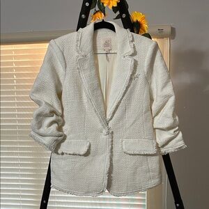 Chic Cream Women's Blazer